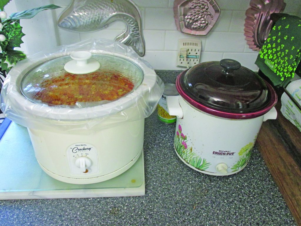 A Look at the Rival Crock Pot stoneware slow cooker 