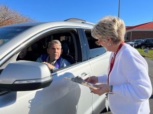 election 2022 curbside voting man