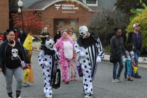 gloucester main street halloween