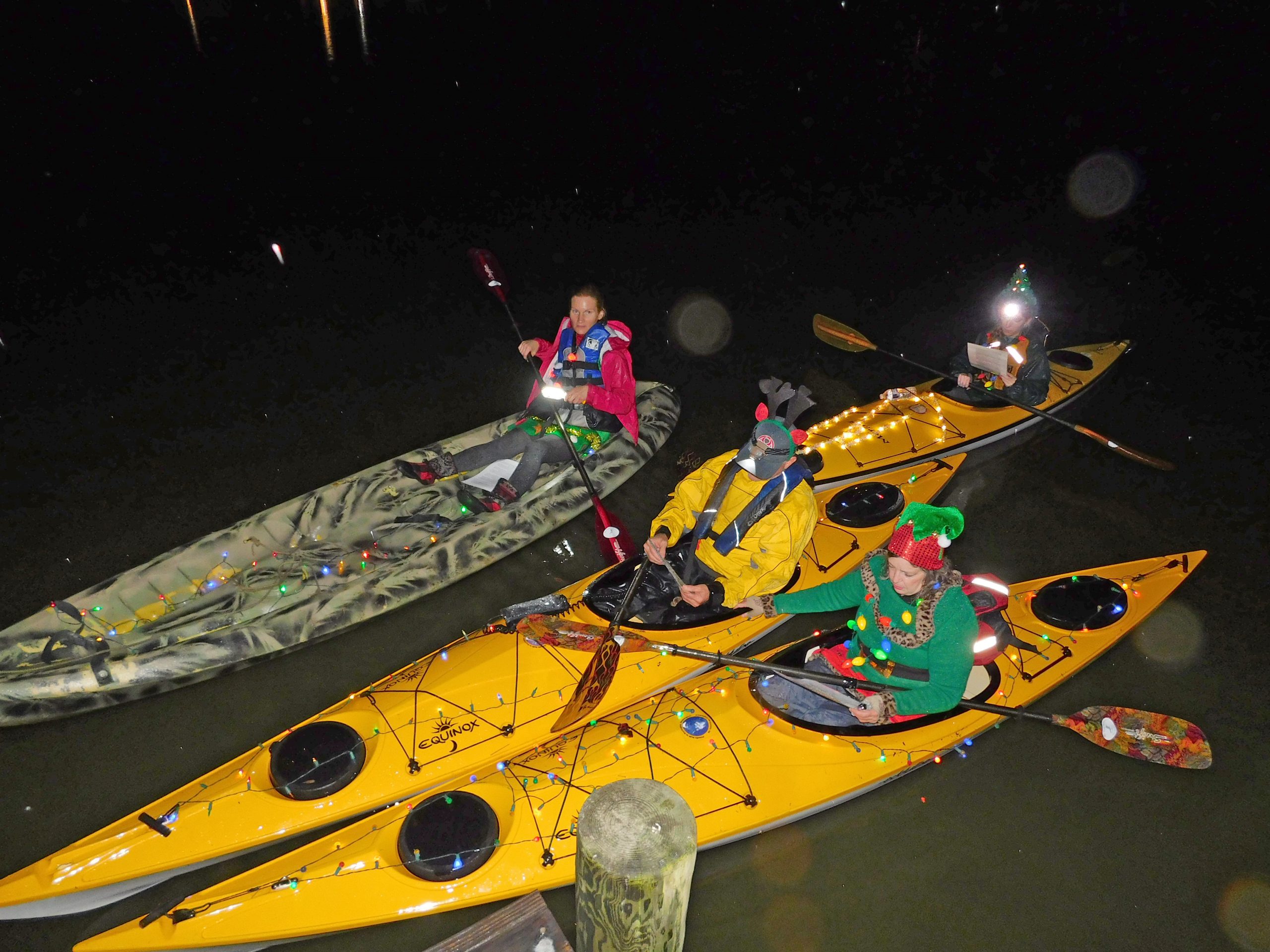 holiday calendar lighted kayaks