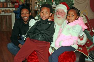 Ron Washington with Keifferlyn, 8, and Marlianna, 6