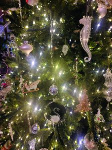 edit christmas decorations byrd