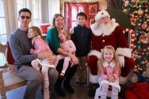 parents Jesse and Lindsay Chance with Adeline, 3, Blakely, 1, Isaac, 8, and Charlotte, 6