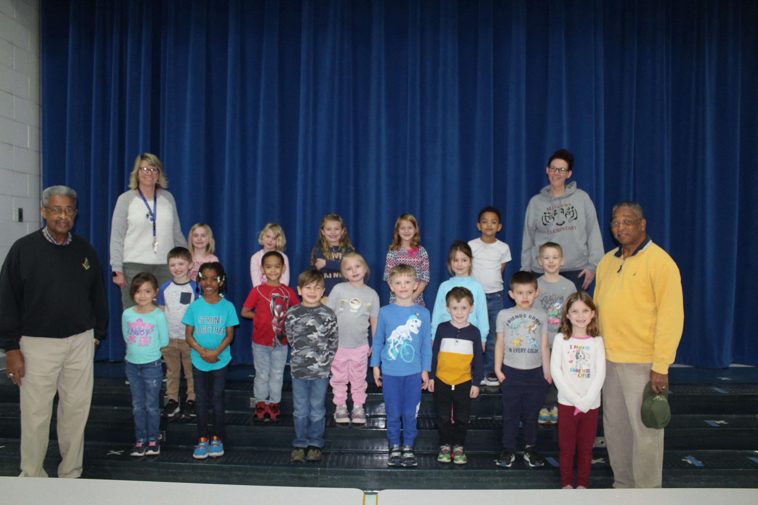 schools canned food drive