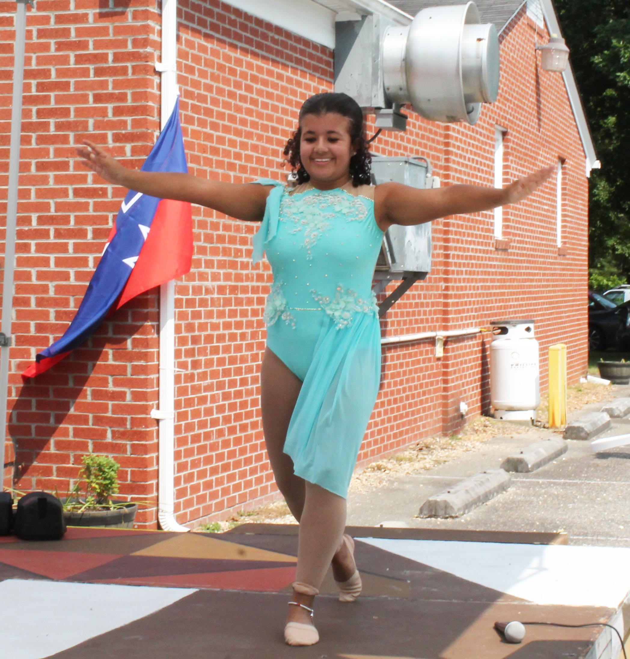 gloucester juneteenth celebration dancer