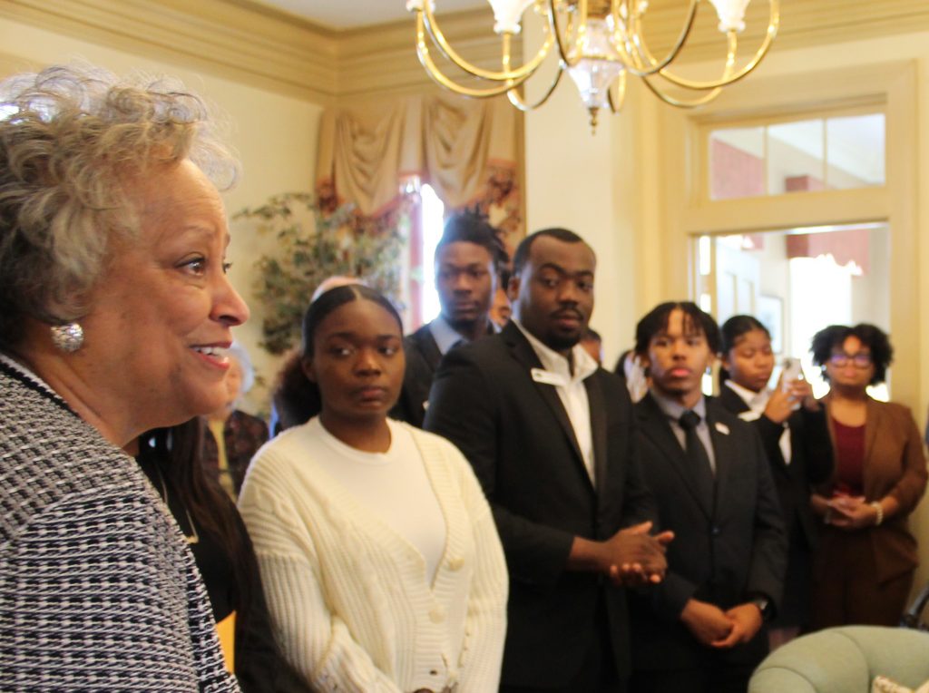 Fiorina comes to Cappahosic as guest speaker Gazette Journal