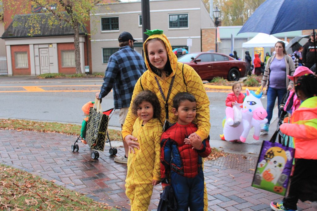 1a halloween main street below