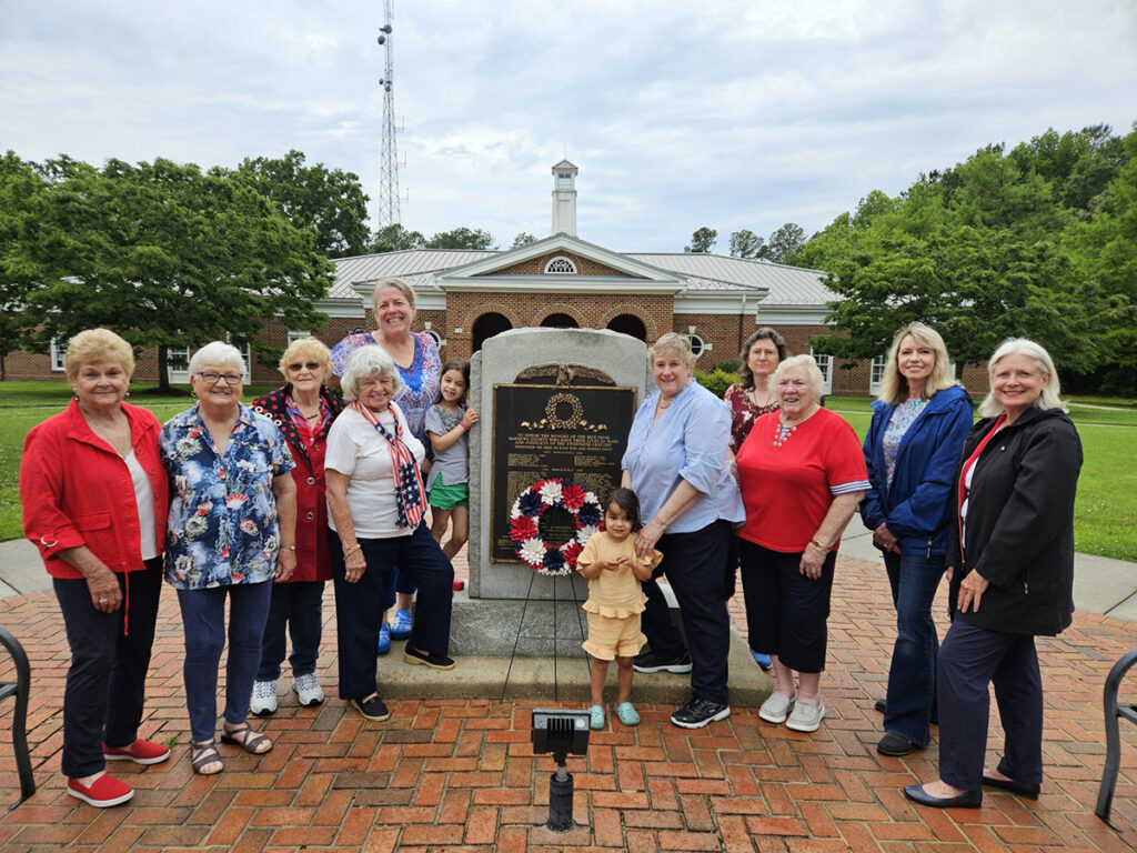 1a DAR memorial day