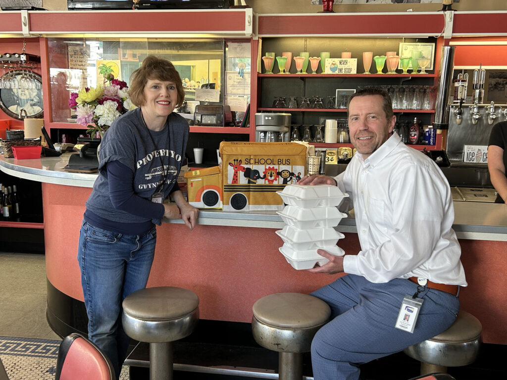 schools dine to donate at richardsons bottom