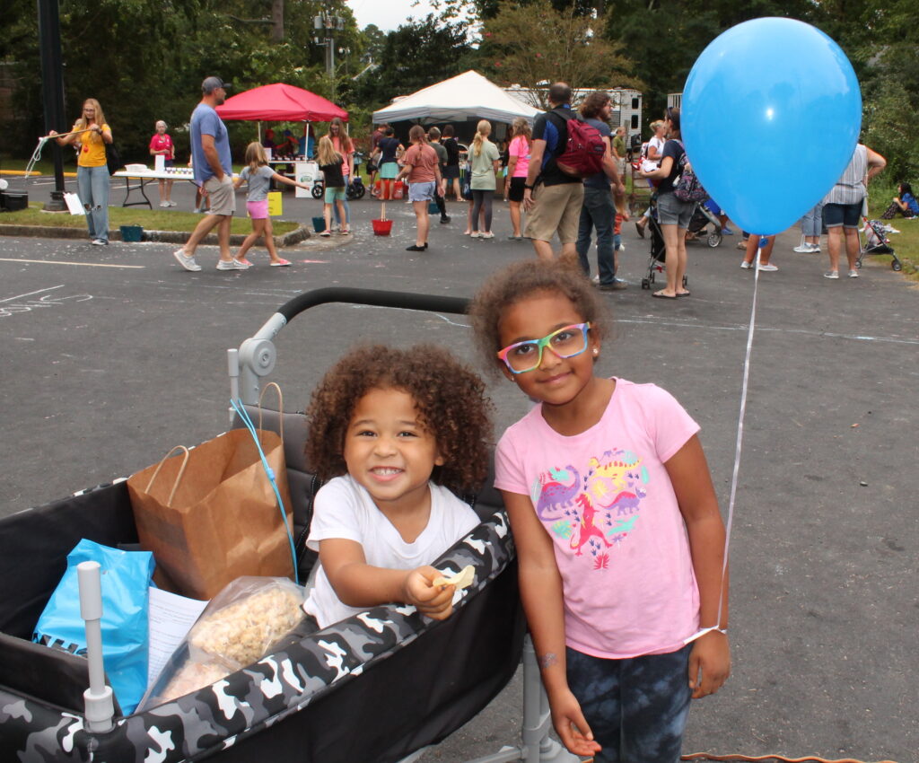 market days 4 shawn and savannah carter of cobbs creek in childrens area