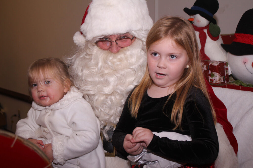 abingdon Cora, 2, and Hailey, 5, Hammond