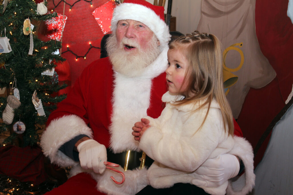 mathews santa Adalynn Gibbs, 3