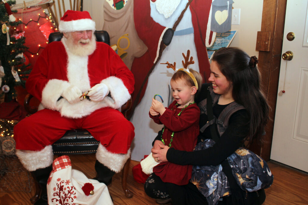 mathews santa mom Tovah Stonecipher with Lorelei, 2