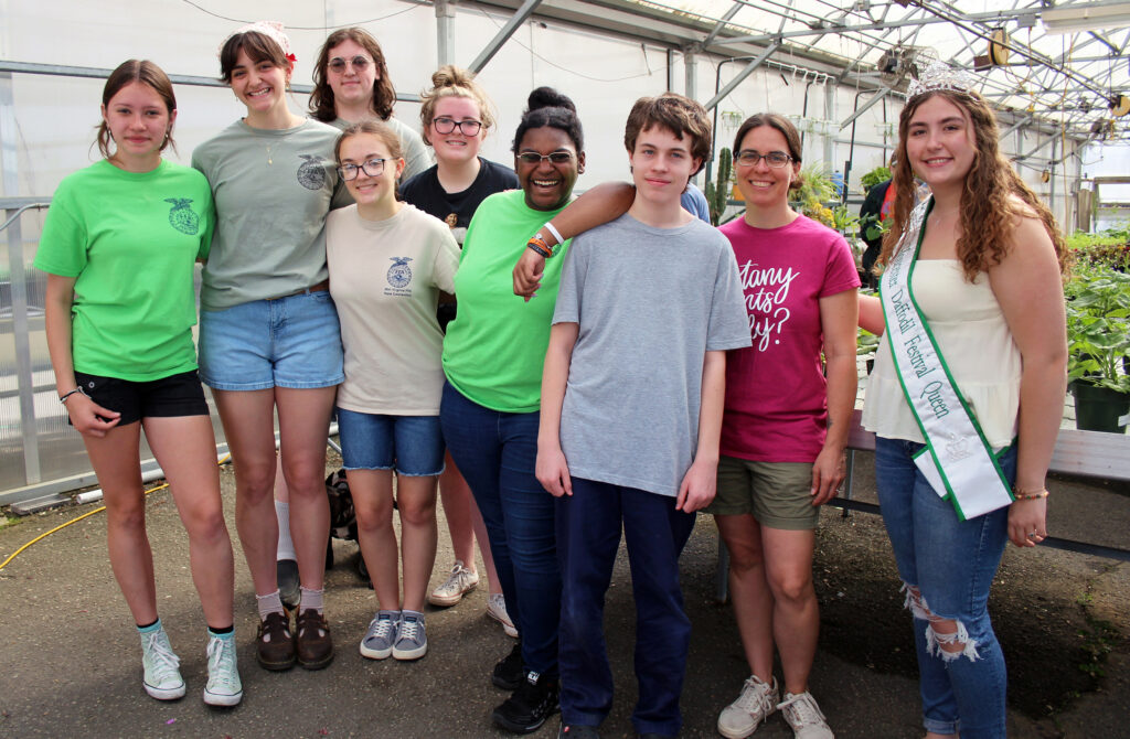 schools ffa plant sale