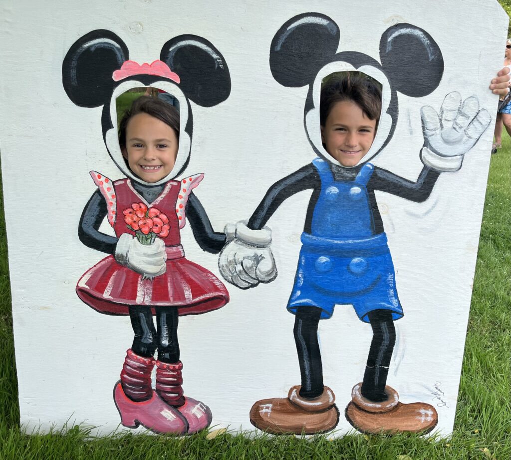 1a may faire minnie and mickey