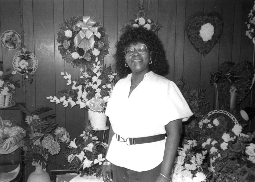 glimpses ruthie's house of flowers
