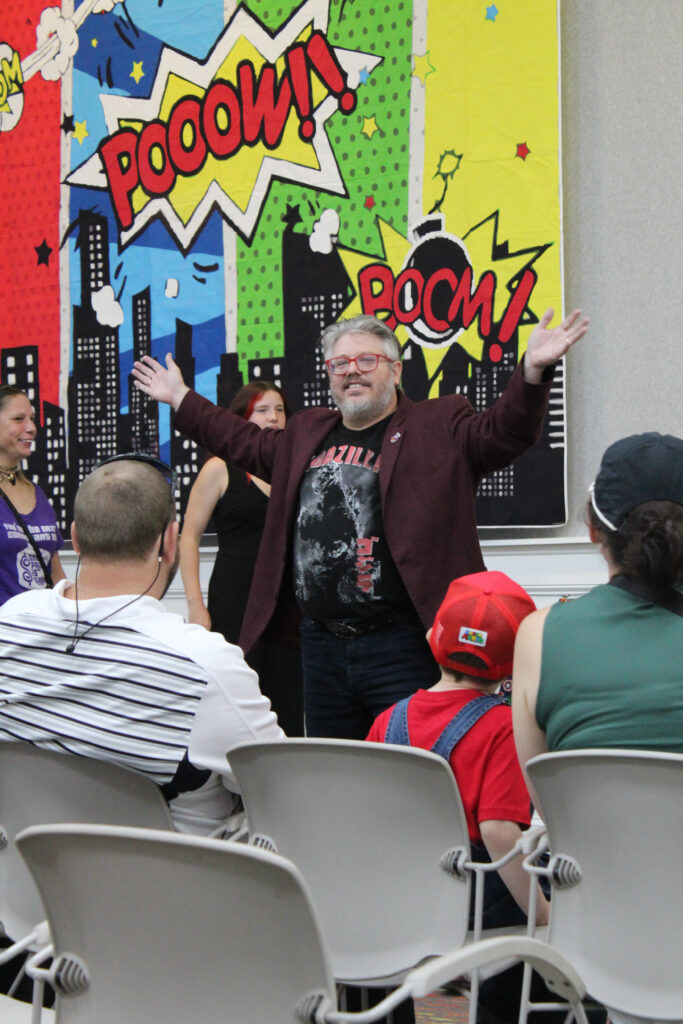 gloucester comix con magician scott anthony