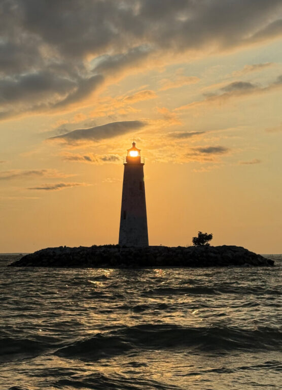 rgb lighthouse howlett