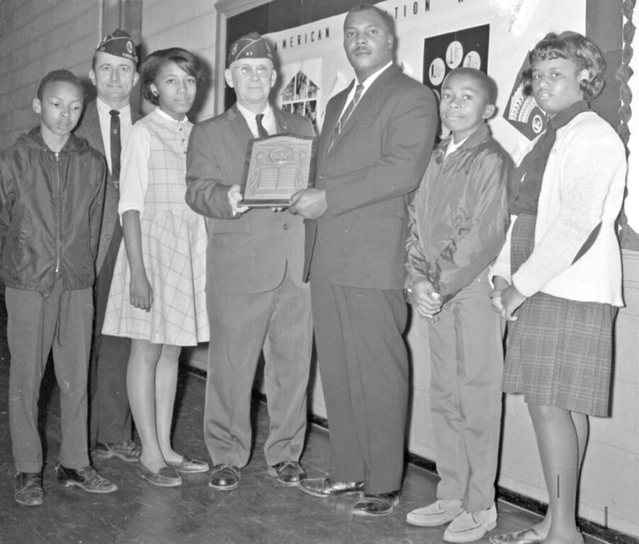 glimpses 11-65 good citizens at thomas hunter047