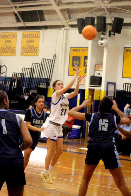 sports mhs varsity basketball elizabeth moorwe