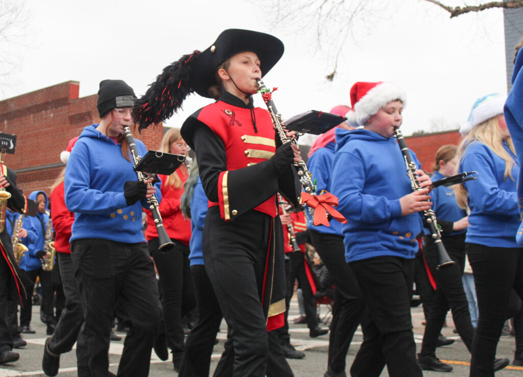 1a gloucester parade ghs marching band