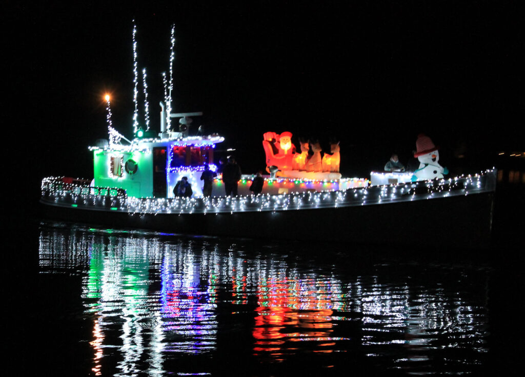 mathews lighted boat parade
