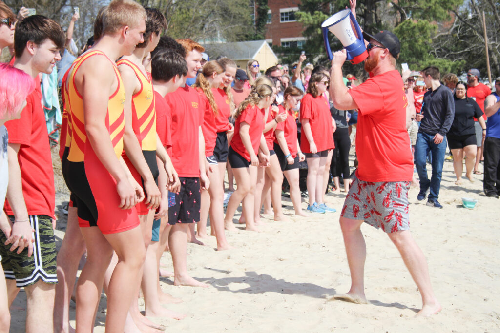 point guinea dipping 1