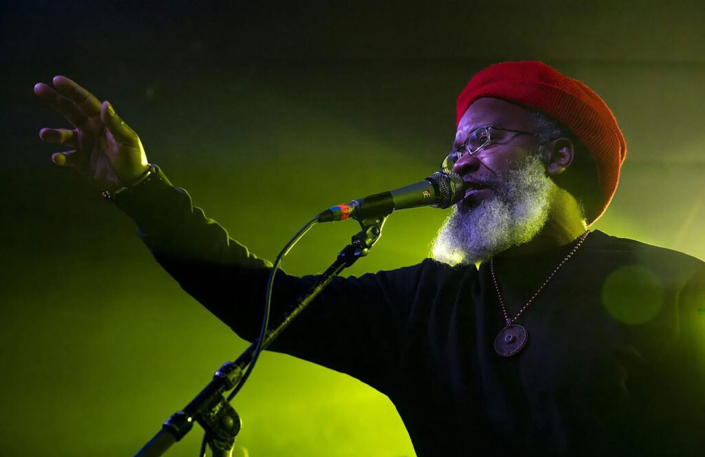 arts flat iron reggae rise up