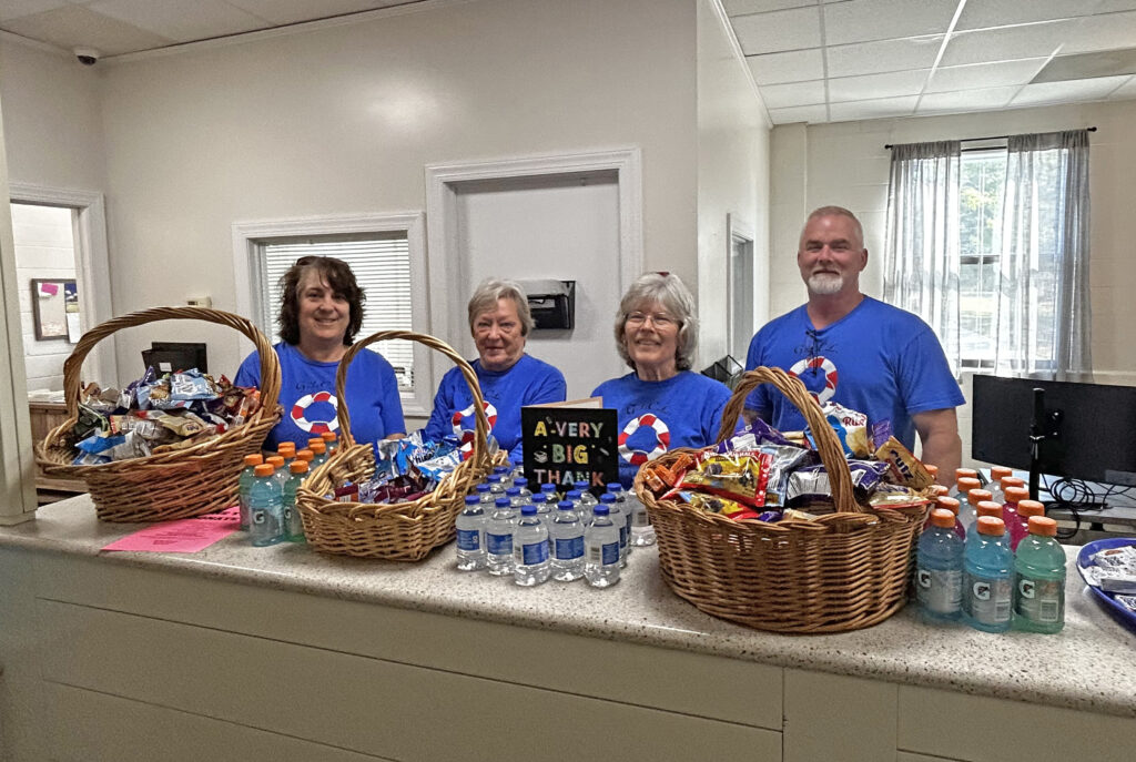schools gicl foundation goodies to schools